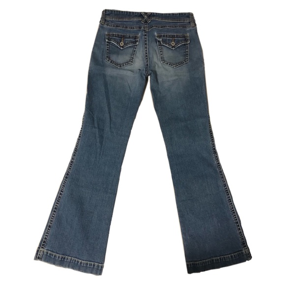 2000’s Low Rise Flared Jeans - Picture 2 of 5